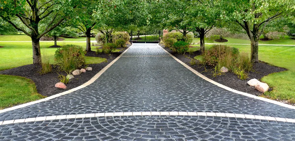 Courtstone_Entrances_Basalt_0020-1300x624.webp