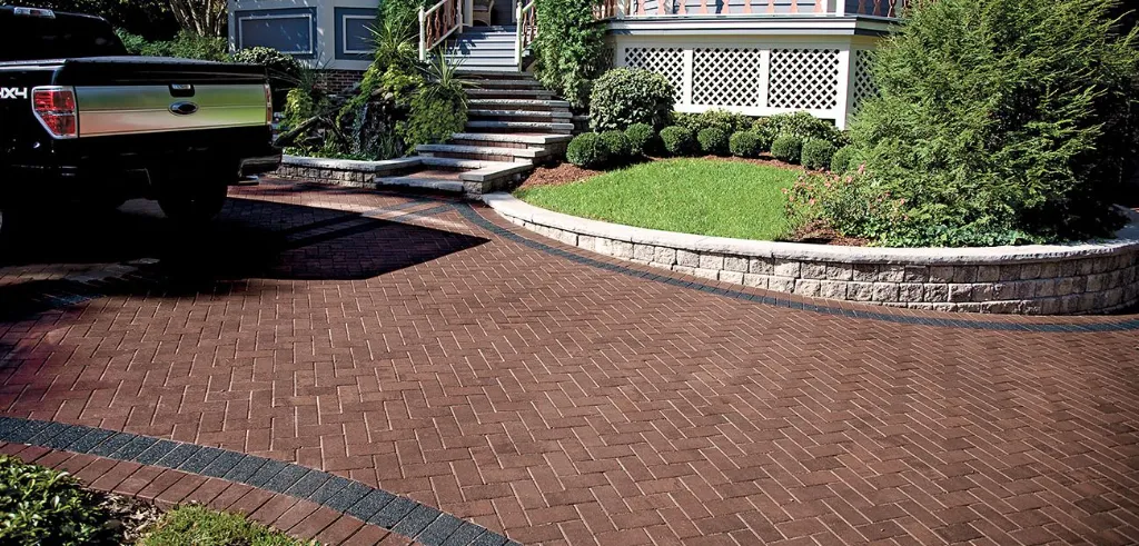 Holland-Premier_Driveway_Brown_0999-1300x624.webp