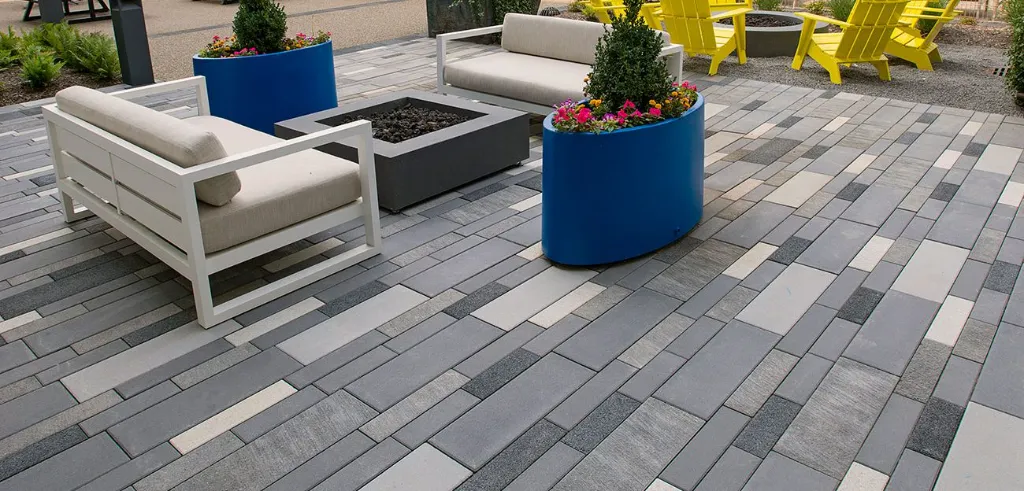 Promenade-Paver_Patio_Artline-Il-Campo_3839-1300x624.webp