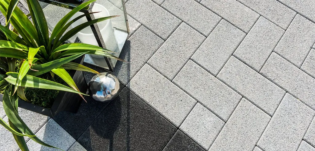 Series_Driveways_Ice-Grey_3344-1300x624.webp