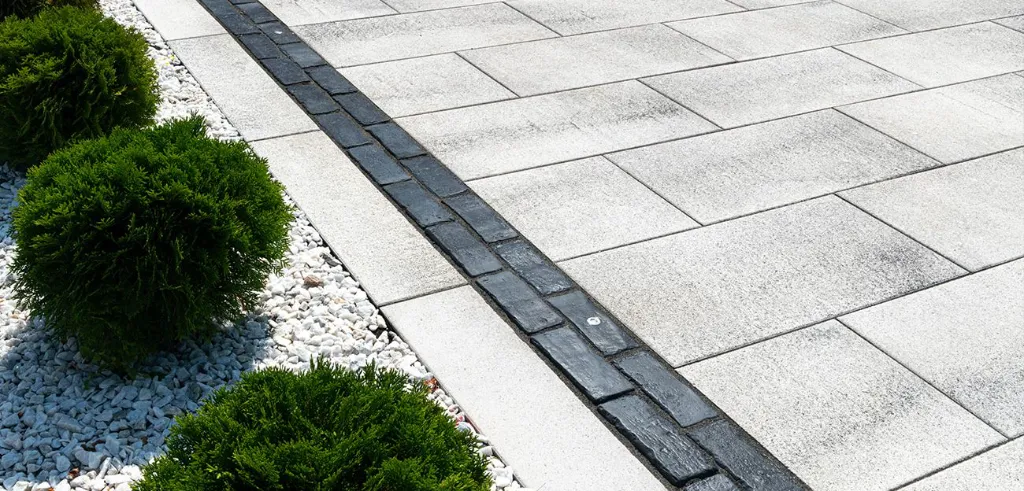 Umbriano-Driveway-Winter-Marvel_2-1-1300x624.webp