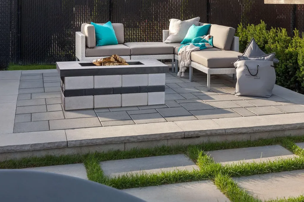 MAIN-outdoor-firepit-Raffinato-Fire-Pit-foyer-extérieur-01017_01_8657_PI.webp
